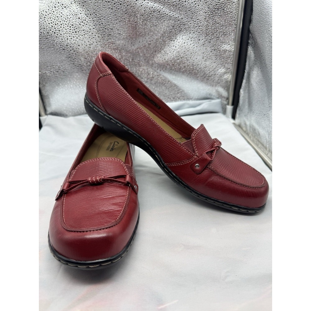 Clarks Bendables Shoes Womens 11 N Red Leather Slip On Dress Loafers Comfort - Picture 2 of 10